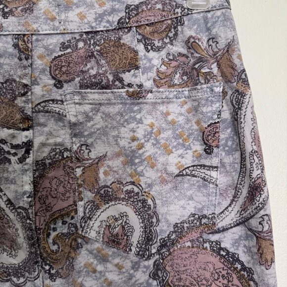 We The Free - Just Float On Flare Pants in Paisley Print Size 30 - Picture 10 of 15